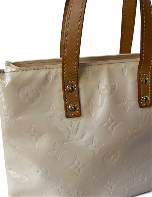 Louis Vuitton Monogram Vernis Reade apricot vinyl