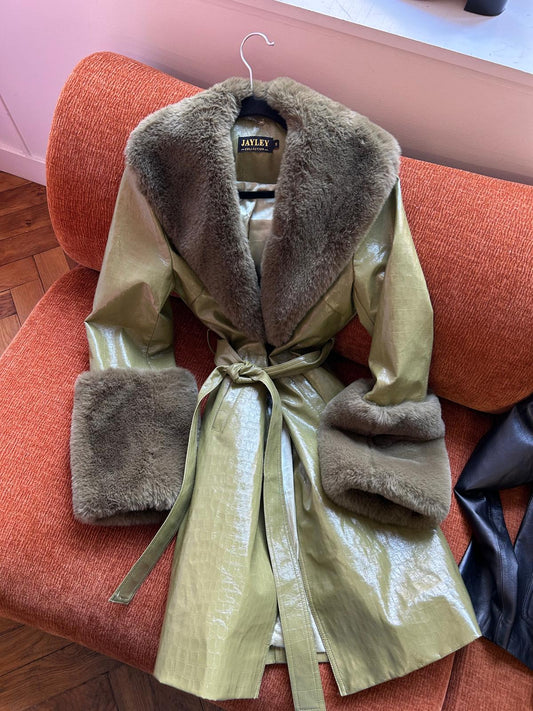 Vintage long simili fur coat green