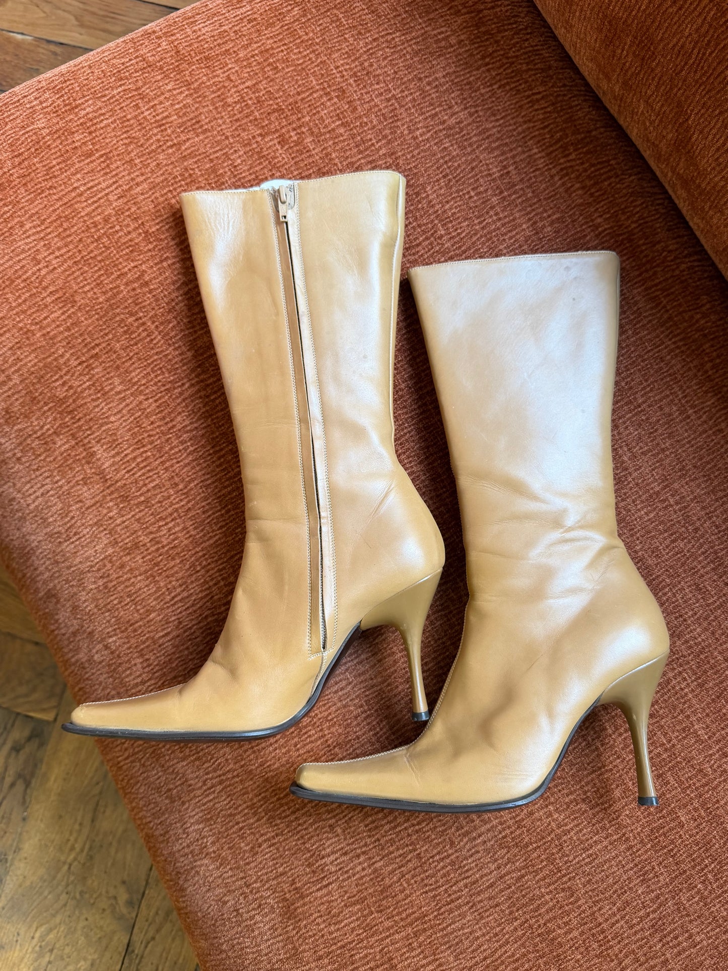 Vintage boots beige