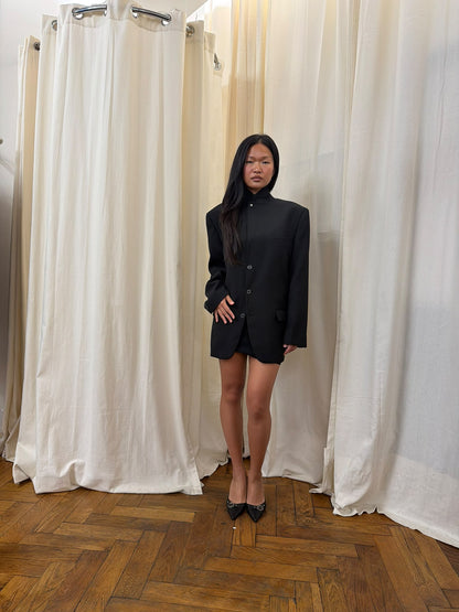 Isonme Emily open back blazer black