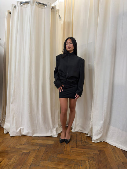 Isonme Emily open back blazer black