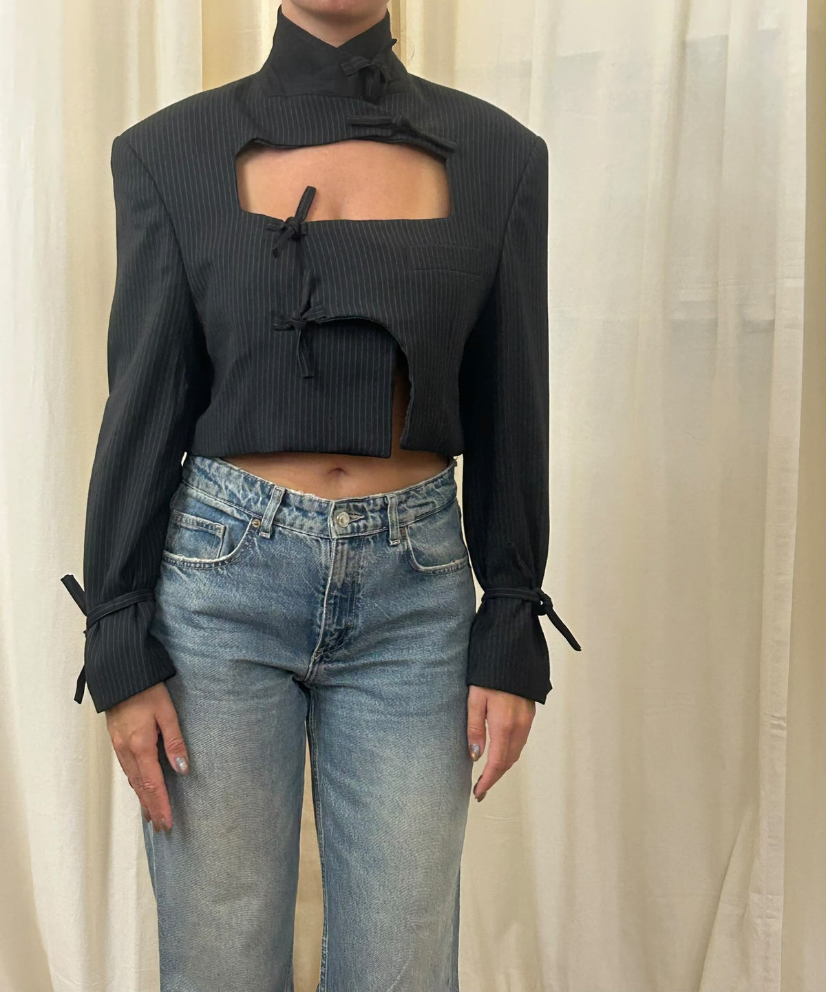 Isonme Soeyee Blazer black with stripes