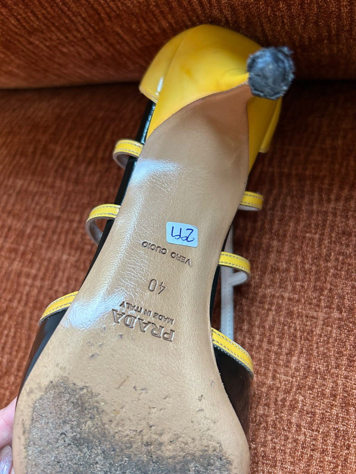 Prada pumps yellow & black