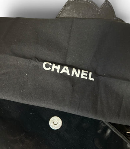 Chanel No.5 camellia pochette velvet black