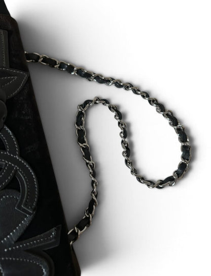 Chanel No.5 camellia pochette velvet black
